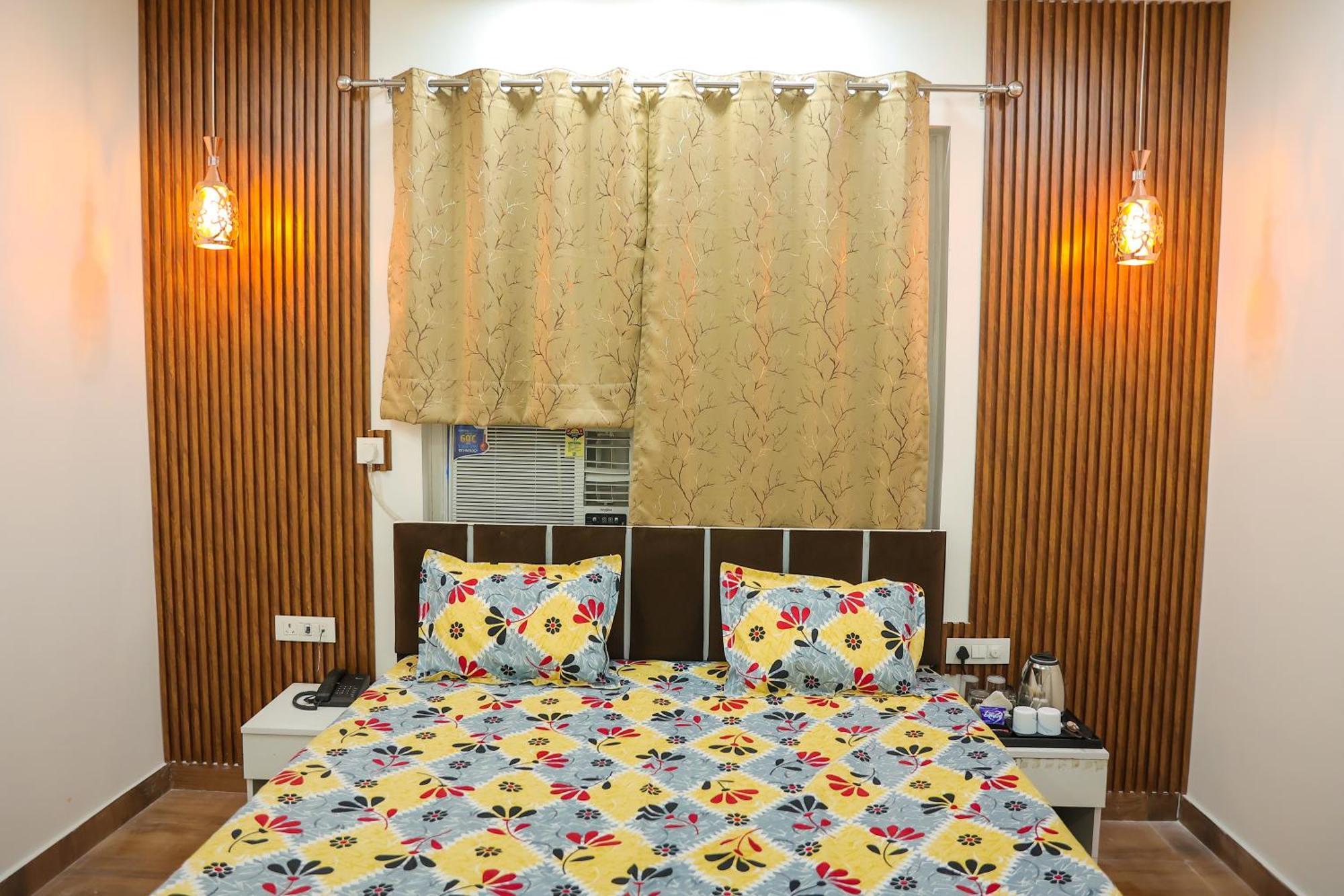 Agrah Stay - Kasa Lusso Stay ファリーダーバード エクステリア 写真