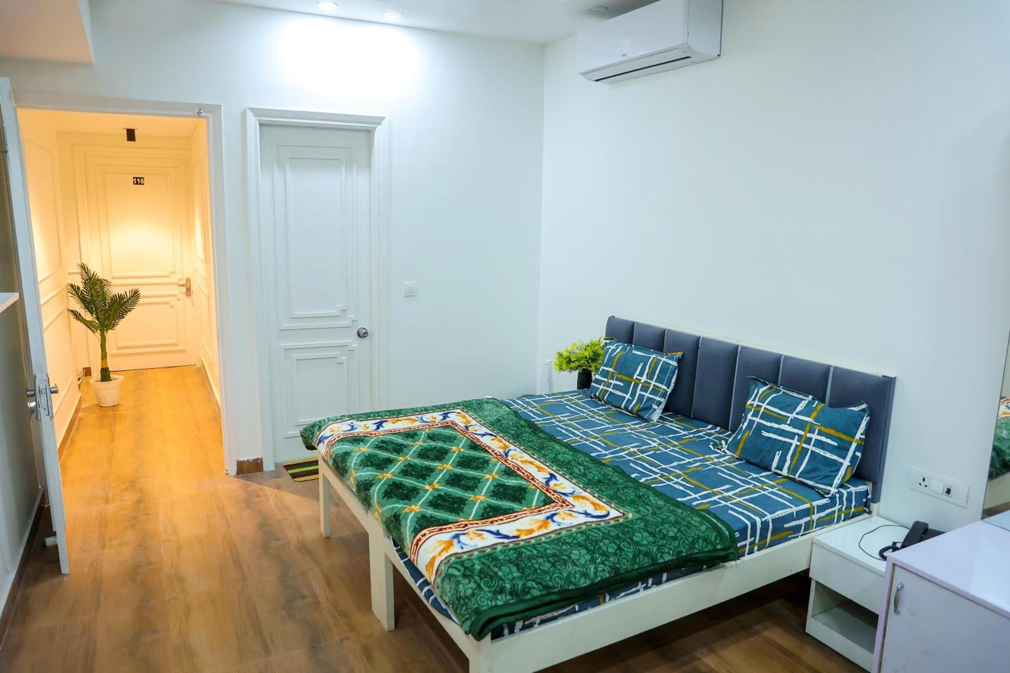 Agrah Stay - Kasa Lusso Stay ファリーダーバード エクステリア 写真